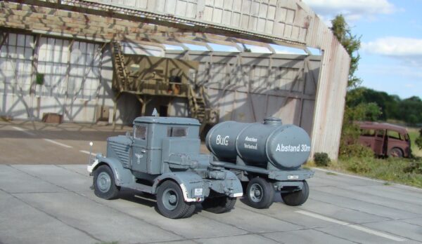 Bussing NAG Eilschlepper + 5t Water Tank Trailer