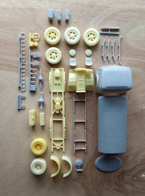F665 Butla PARTZ Fiat 665 Tanker + Viberti tank trailer (Set)