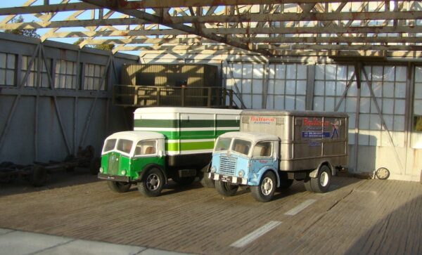 Fiat 665 Furgon + Viberti Furgon Rimorchio (Set)