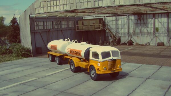 Fiat_665_TDW_1-72 - CPN-postwar cargo (4) Fiat 665 Tanker + Viberti tank trailer (Set)