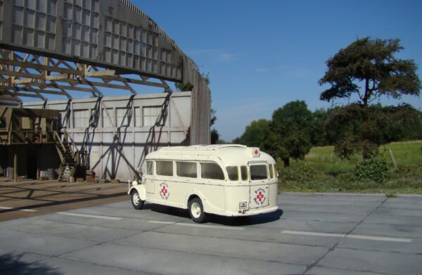 Opel Blitz Omnibus DRK