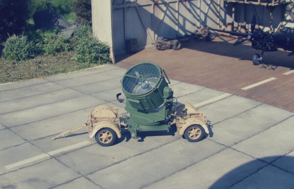 Luftwaffe Scheinwerfer 150cm