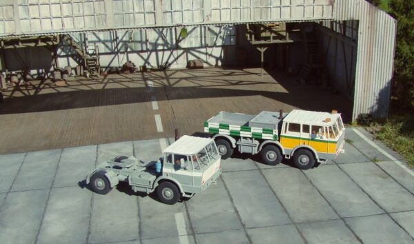 Tatra 813 6x6