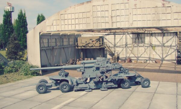 Flak 40 12,8cm with Sd.Ah. 220