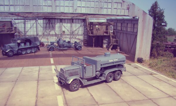 Henschel 33 "Pitomnik Tanker"