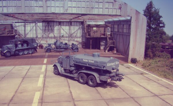 Henschel 33 "Pitomnik Tanker"