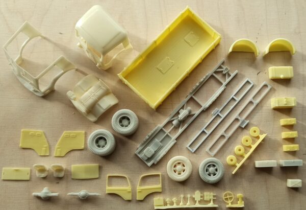 F665 FLAK PARTZ (0) Fiat 665 with Flakvierling