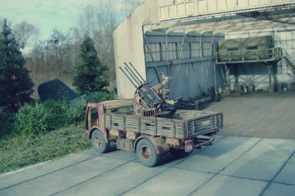 Fiat 665 Hektor 2 single (3) Fiat 665 with Flakvierling