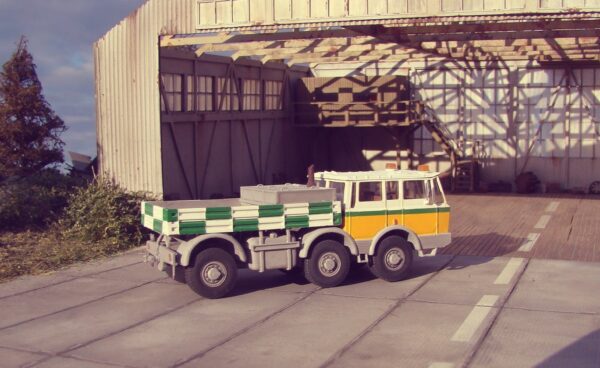 Tatra 813 Zugmaschine